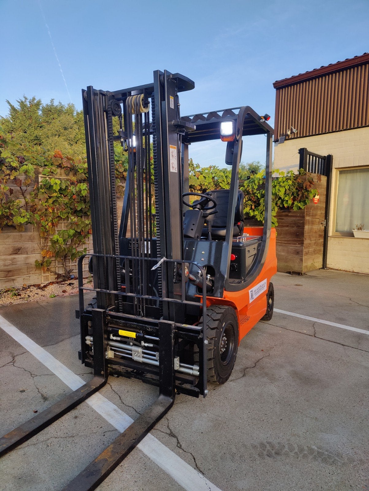 heftruck nieuw nycheki 2 ton, Computers en Software, Ophalen