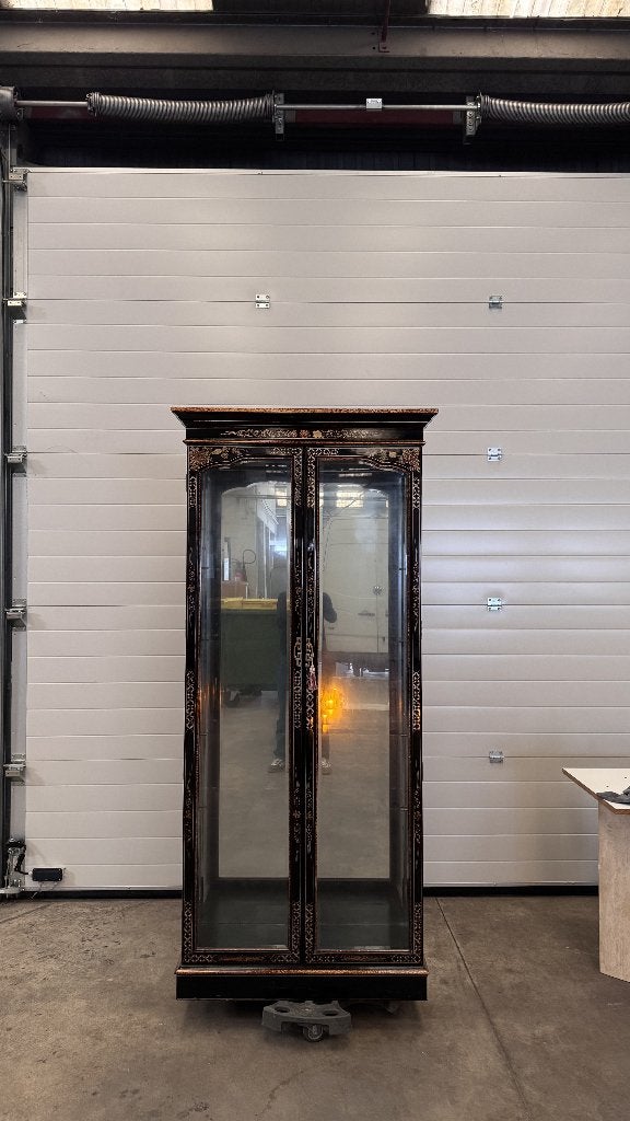 Vitrine laquée noire style chinois, Maison & Meubles, Enlèvement, Comme neuf, Verre