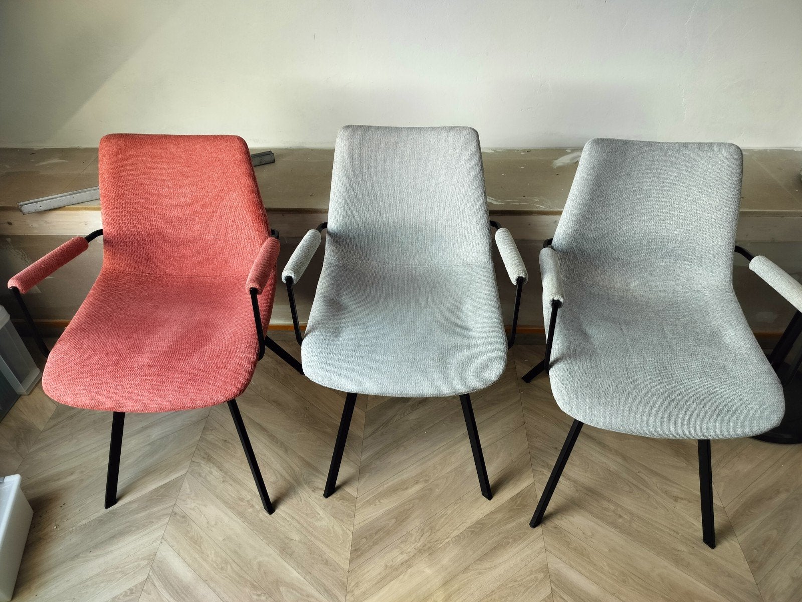 Stoffen stoelen met armleuning, Enlèvement