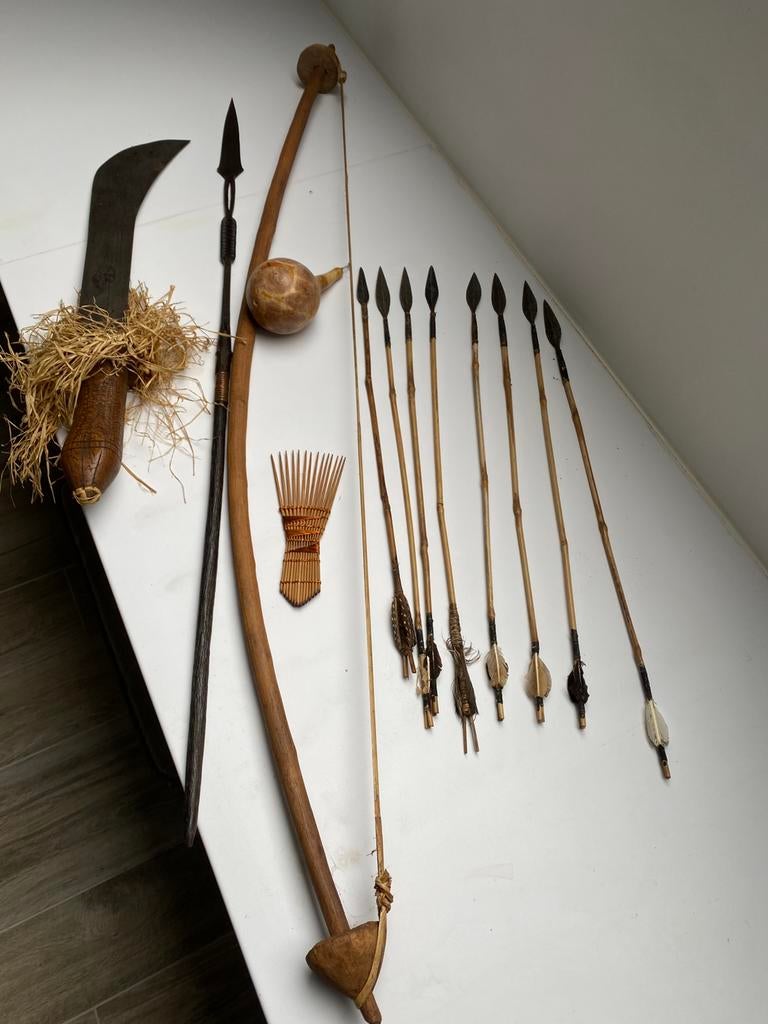 Arc et flèches congolais, lance et machette, peigne, Antiquités & Art, Enlèvement