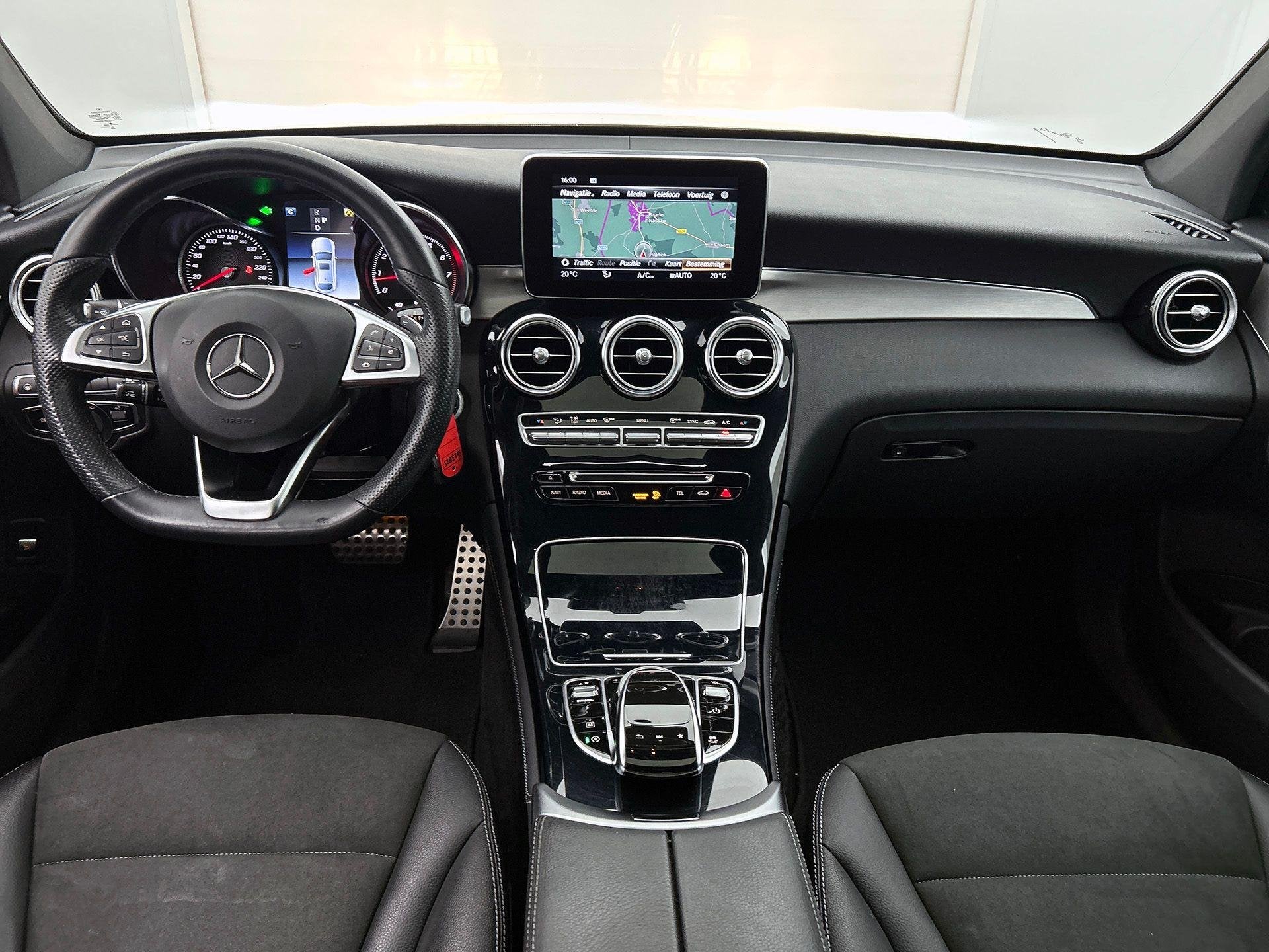 Mercedes-Benz GLC-Klasse 250 4MATIC Coupé AMG Line | Verwar, Automaat, Gebruikt, 4 cilinders, Bedrijf
