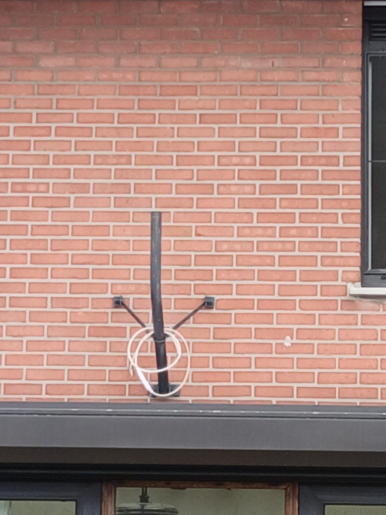 muurbeugel voor schotel antenne, Audio, Tv en Foto, Ophalen, Gebruikt