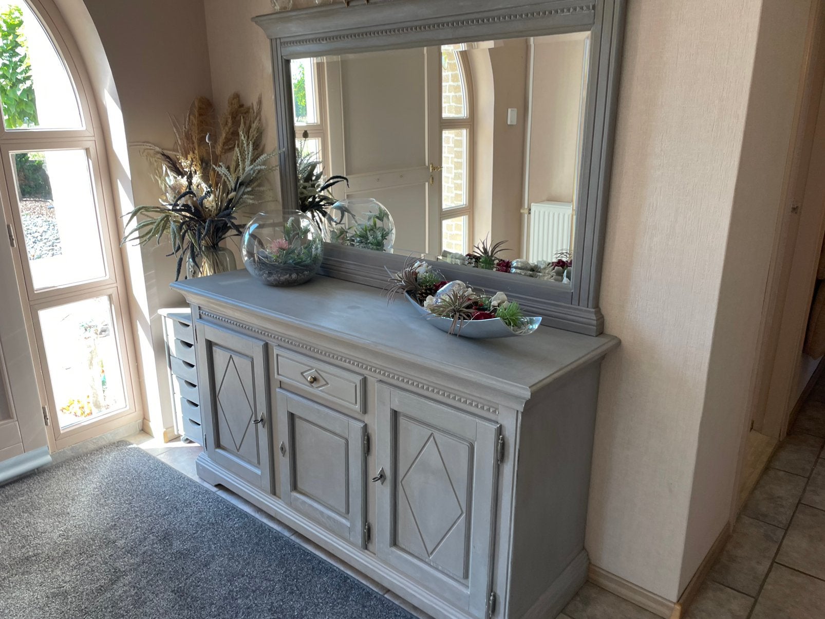 Dressoir met spiegel., Enlèvement