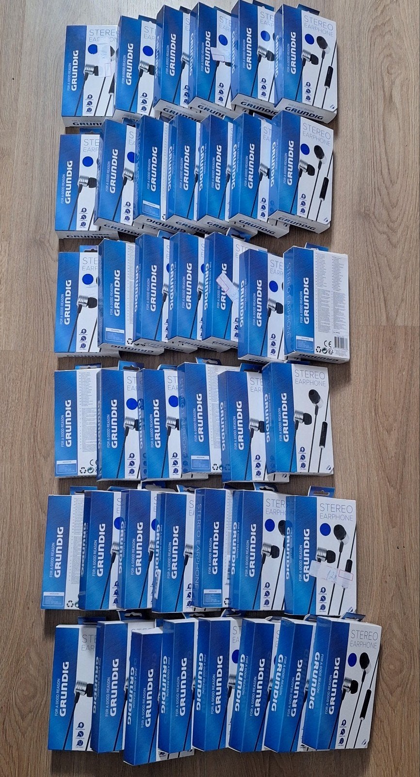 Partijhandel:41x GRUNDIG Stereo In-Ear oortjes NIEUW, Zwart, In gehoorgang (in-ear), Overige merken, Nieuw