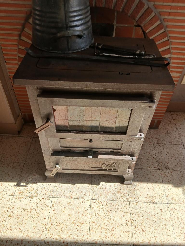 Poele a charbon, Maison & Meubles, Poêles, Autres carburants, Poêle à charbon, Comme neuf, Enlèvement