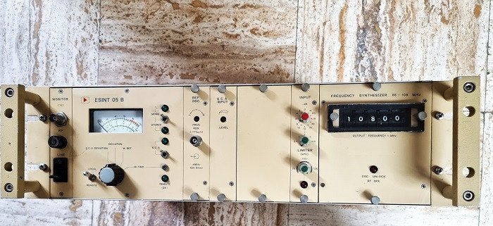 emetteur FM Itelco esint 05B, Télécoms, Émetteurs & Récepteurs, Envoi, Comme neuf, Émetteur