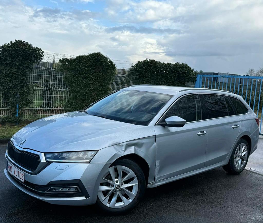 Skoda Octavia 1.0i/2022/Crashte, Auto's, Skoda, Particulier, Octavia, ABS, Achteruitrijcamera, Android Auto, Apple Carplay, Bluetooth