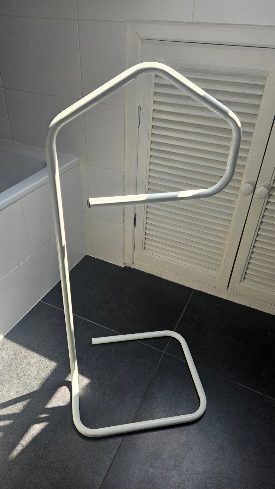 Vintage kledingrekje, Ophalen