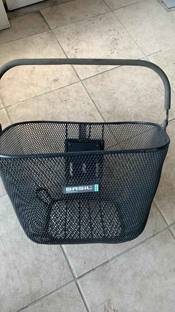 Panier à vélo Basil Design, Vélos & Vélomoteurs, Enlèvement ou Envoi, Comme neuf, Panier de vélo