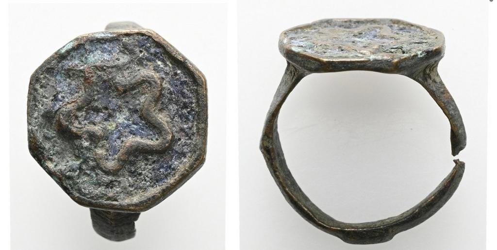 Middeleeuwse ring - glaspatina, Ophalen of Verzenden