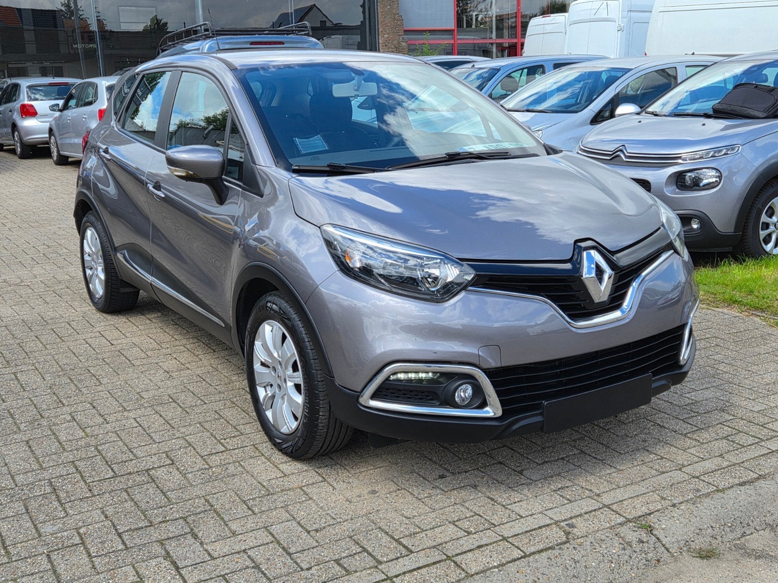 RENAULT CAPTUR /0.9 BENZINE/, Auto's, Renault, Euro 5, 5 deurs, 3 cilinders, Bluetooth