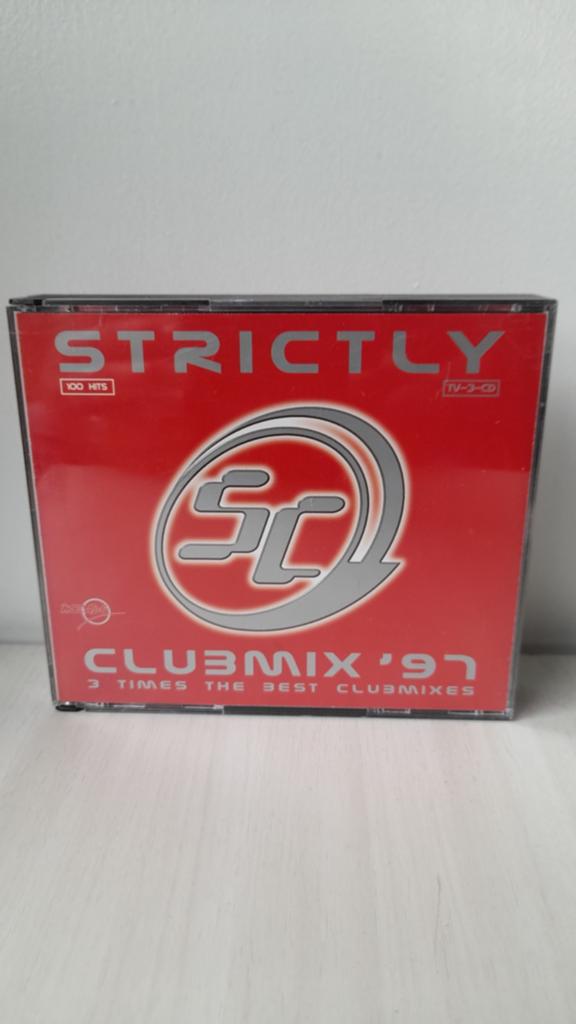 CD STRICTLY, Cd's en Dvd's, Cd's | Dance en House, Ophalen of Verzenden, Zo goed als nieuw, Dance Populair, Boxset