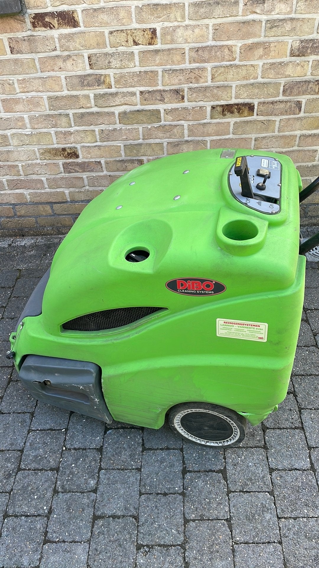 Veegmachine dibo, Ophalen, Gebruikt