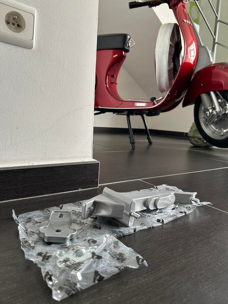 Porte roue de secours vespa 50/125, Enlèvement ou Envoi
