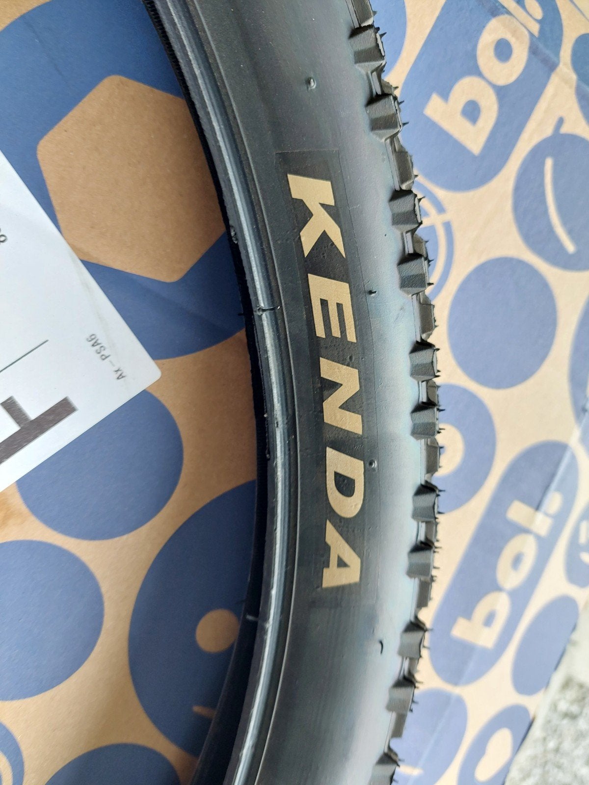 fietsband
nieuw doe een, Fietsen en Brommers, Fietsonderdelen, Ophalen, Zo goed als nieuw, Band