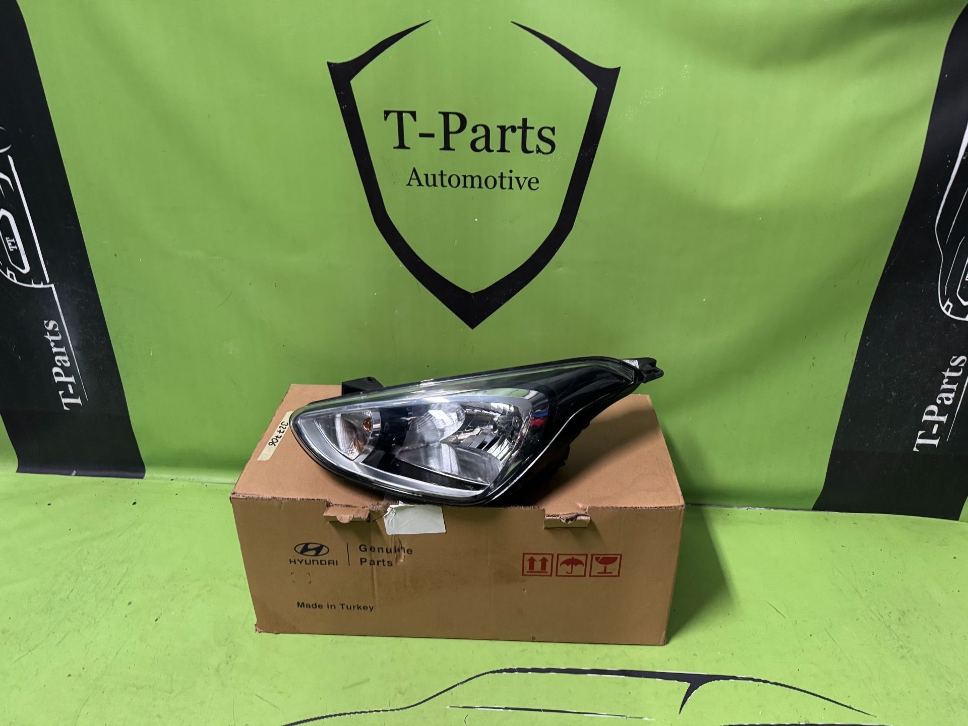 Phare gauche Hyundai i10 92101B9000, Neuf, Heolleung-ro 12
06797  Seoul, Info@hyundai.com, Hyundai