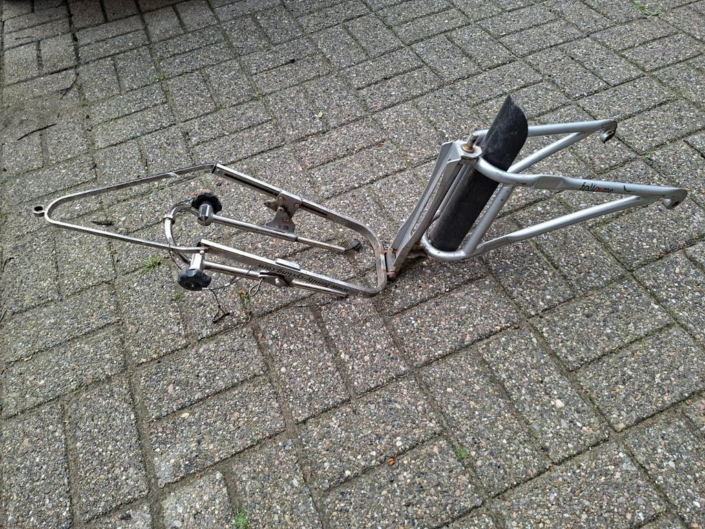 Follow me, Fietsen en Brommers, Ophalen