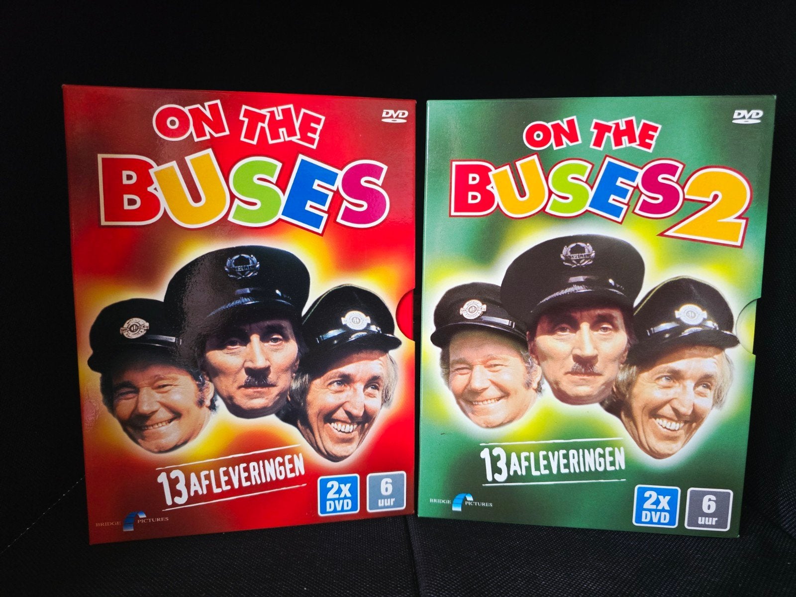 On the buses - dvd-verzamelbox - seizoen 1 en 2, CD & DVD, DVD | TV & Séries télévisées, Enlèvement ou Envoi, Coffret, Utilisé