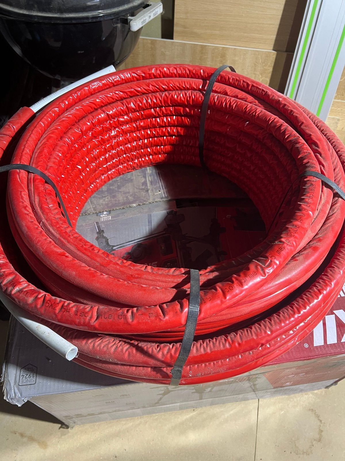 Geïsoleerd buis 6mm valsir 50m Moet nu weg, Doe-het-zelf en Bouw, Buizen en Afvoer, Ophalen, Nieuw