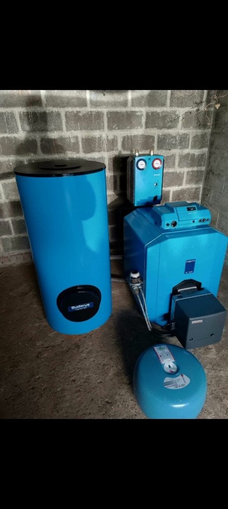 Buderus G125 mazout 2016, Bricolage & Construction, Enlèvement, Utilisé, Radiateur