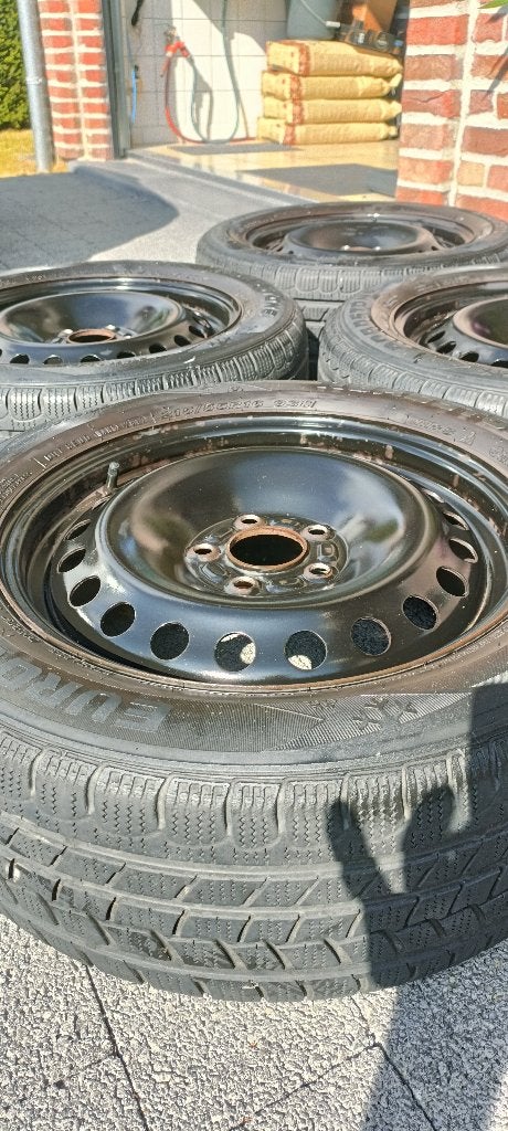4 Winterbanden in goede staat, Auto-onderdelen, Ophalen, 16 inch, Banden en Velgen, Winterbanden