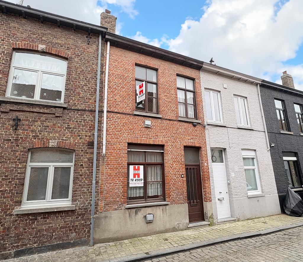 Op te knappen stadswoning met 3 slaapkamers, Immo, Tot 200 m², Brugge, 3 kamers, Tussenwoning