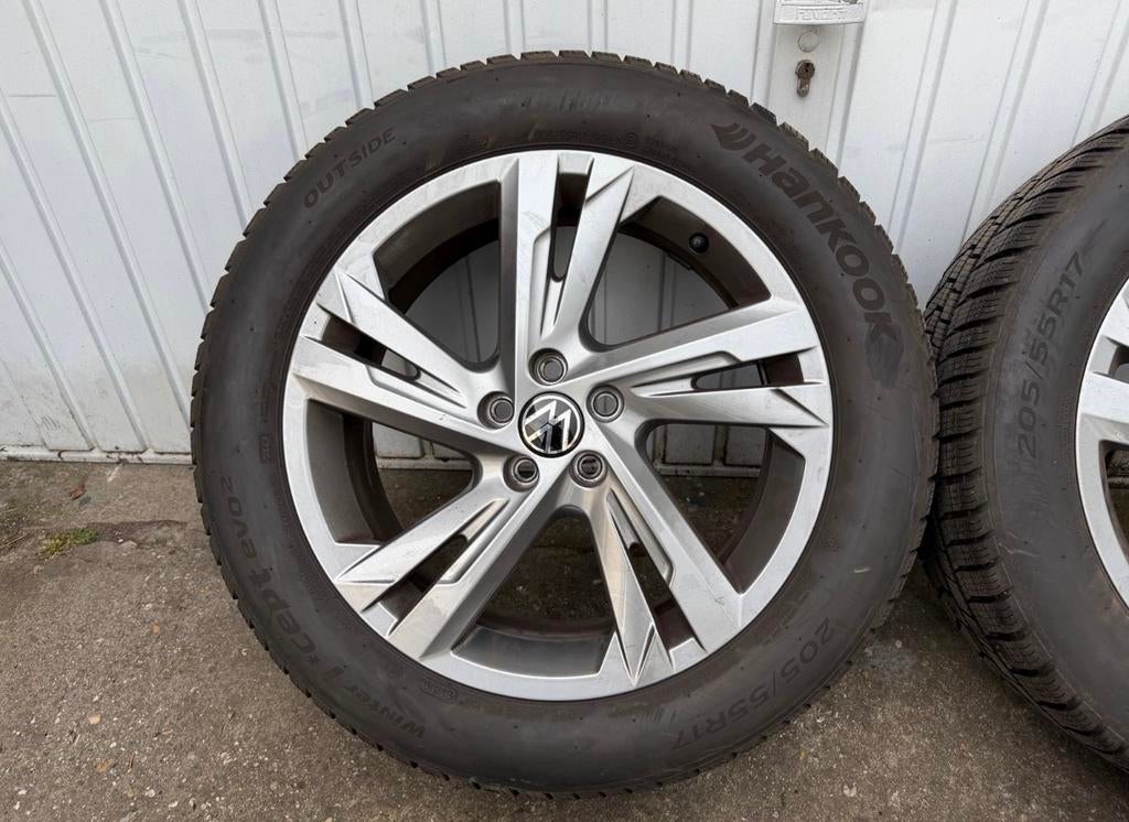 VW TAIGO T-CROSS D'HIVER 205/55/R17 VALENCE, Pneus et Jantes, Pneus hiver, Véhicule de tourisme, 205 mm