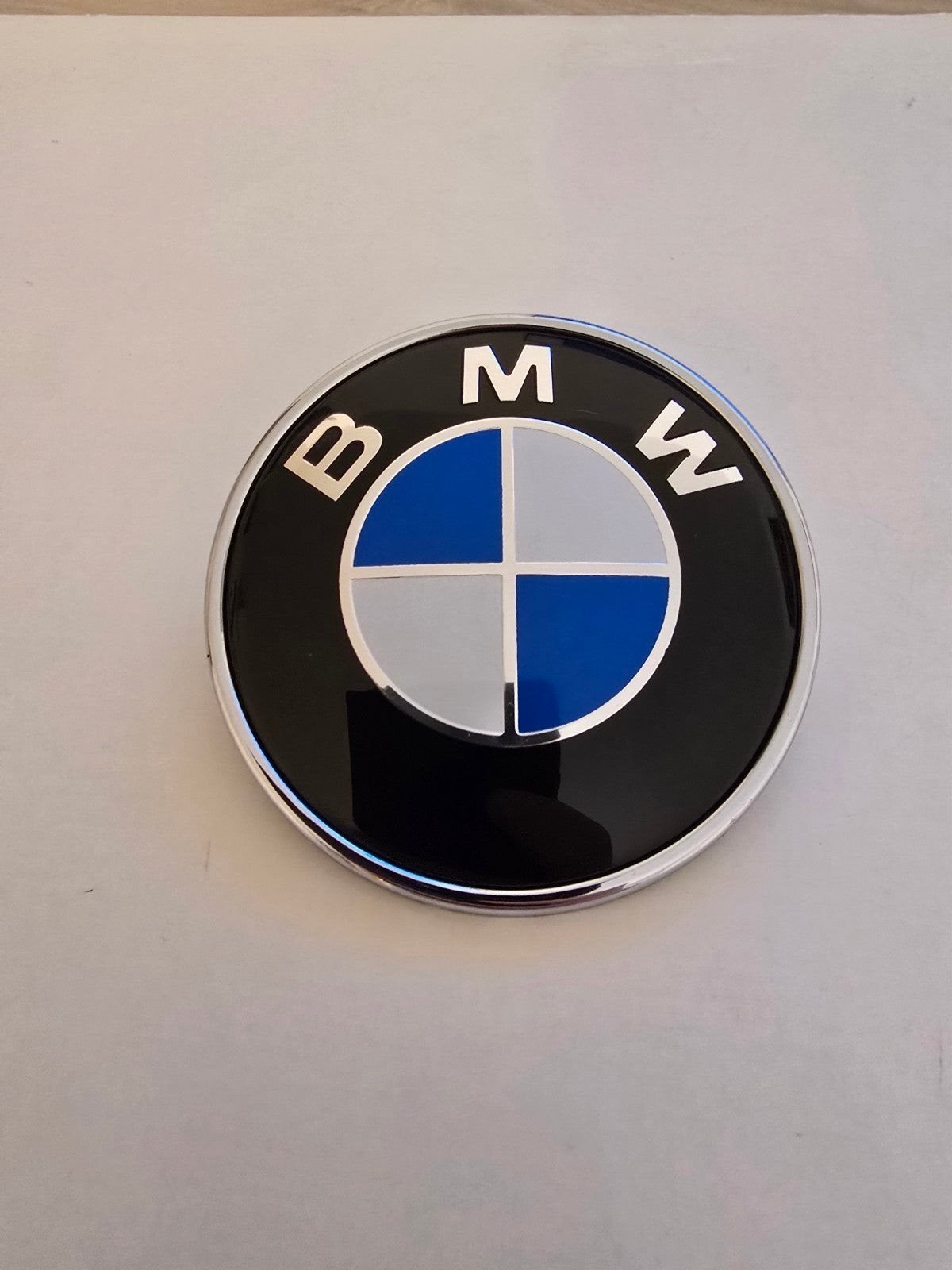 Bmw kofferklep embleem logo diameter 74 mm, Achterklep, Nieuw, Ophalen of Verzenden, Achter