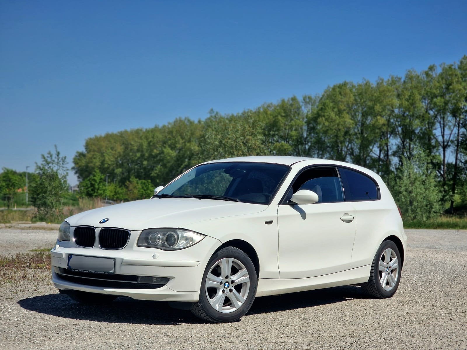 BMW Série 1 (E87) 116i essence — 07/2008 — 195.d km — 125CV, Autos, 90 kW, Entreprise, Noir, 5 places