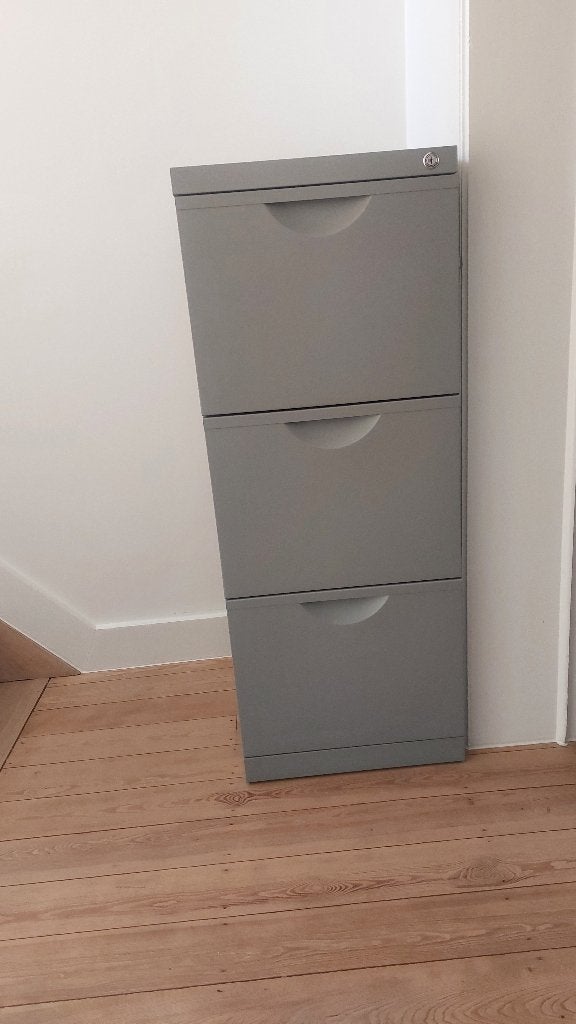 Dossierkast, archiefkast grijs metaal met slot, Huis en Inrichting, Kasten | Roldeurkasten en Archiefkasten, Ophalen, Minder dan 50 cm