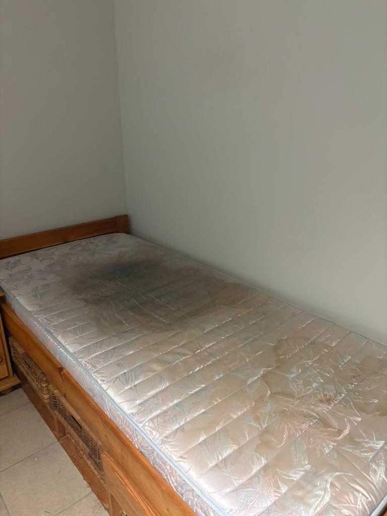 GRATIS BED, Huis en Inrichting, Slaapkamer | Bedden, Ophalen, Zo goed als nieuw