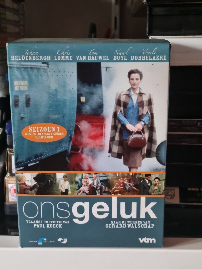 Ons Geluk, Seizoen 1+2, Johan Heldenbergh, Veerle Dobbelaere, Enlèvement ou Envoi, Comme neuf, Néerlandais