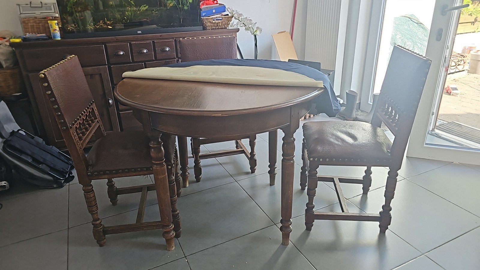 Table à manger ronde 4 personnes en chêne massif, Quatre personnes, Rond, Enlèvement, Utilisé