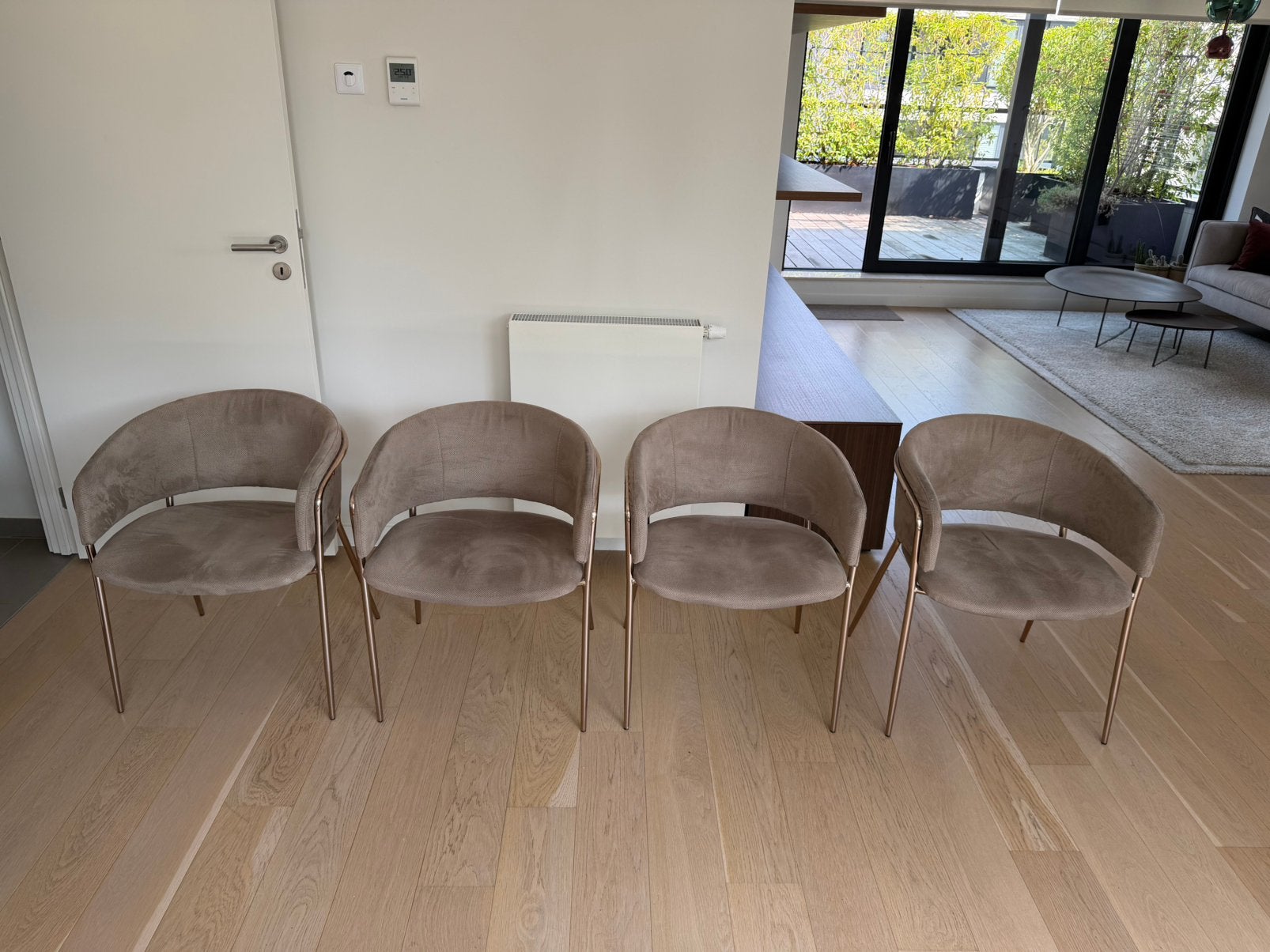 Lot de 4 fauteuils de table design – Beige / taupe, Autres couleurs, Comme neuf, Enlèvement, Quatre
