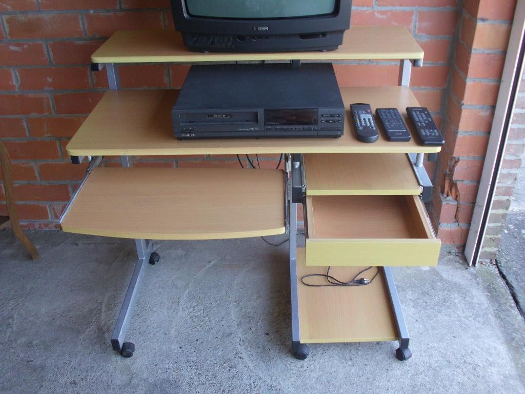 Bureau, Ophalen, Met wielen, Gebruikt