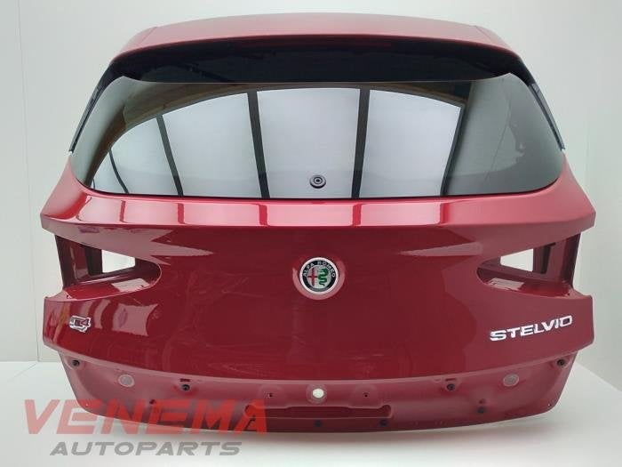 Hayon d'un Alfa Romeo Stelvio (414), Haillon arrière, Utilisé, Alfa Romeo, -