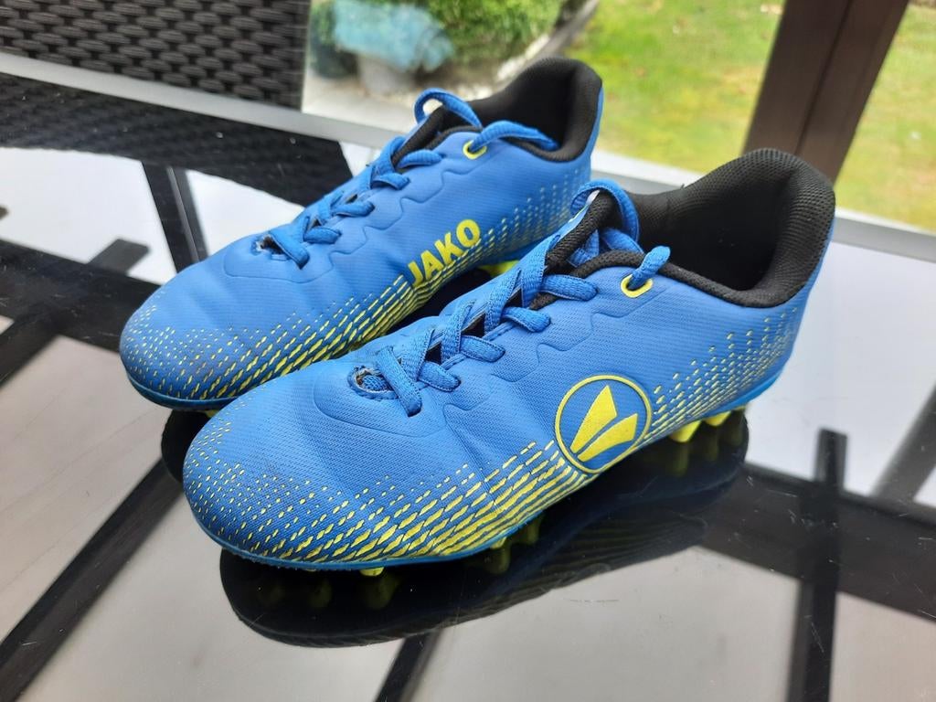 Voetbalschoenen - Maat 31, Sport en Fitness, Voetbal, Ophalen