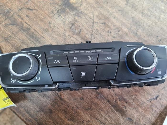 Kachel Bedieningspaneel van een BMW 2-Serie, Gebruikt, -, -, Ophalen of Verzenden