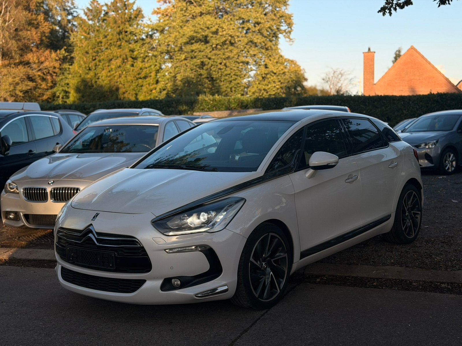 Citroen DS5 1.6, Auto's, Euro 5, Zwart, 4 cilinders, https://public.car-pass.be/vhr/3c6d99ab-a226-4c5a-bb15-c7a2041076f4