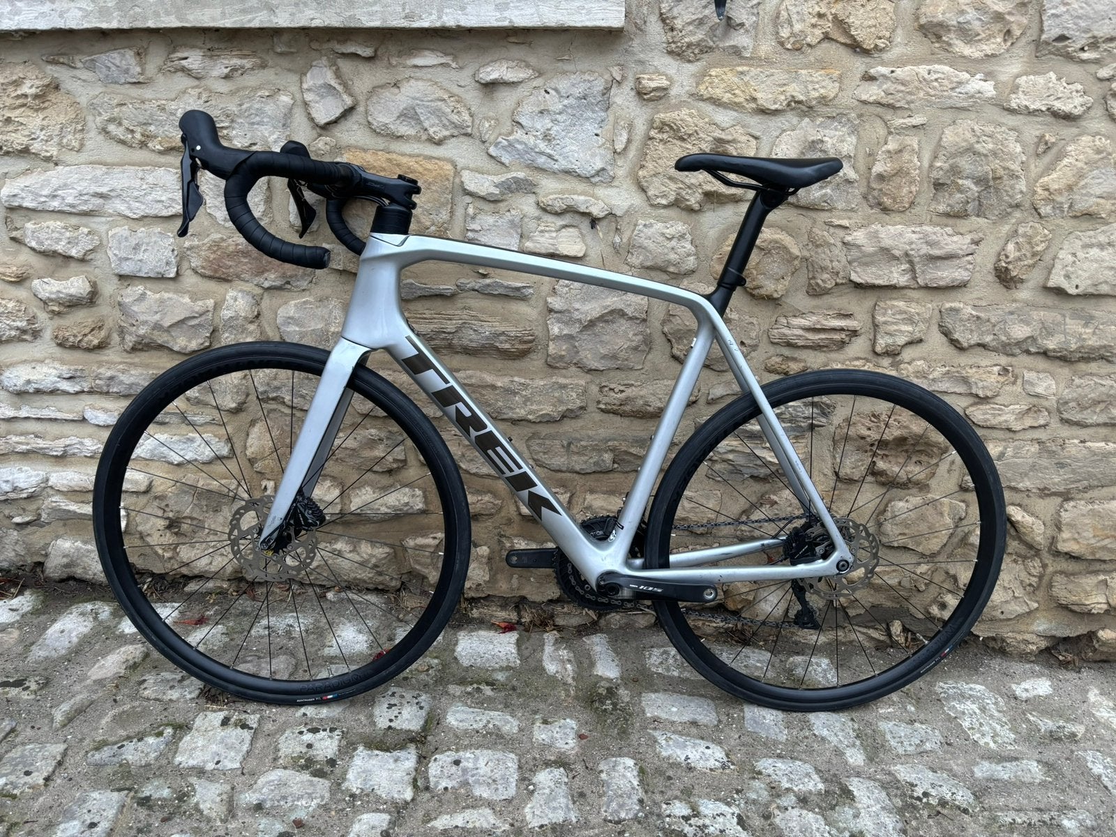 Trek Emonda SL 5 - Carbone - Shimano 105 - Taille 60, Vélos & Vélomoteurs, 57 à 61 cm, Enlèvement, Utilisé, Frein à disque
