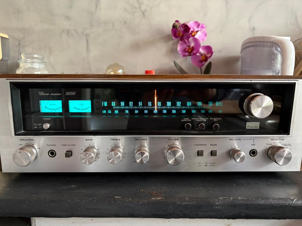 Sansui Stereo Reciever 5050 pour pieces, TV, Hi-fi & Vidéo, Amplificateurs & Ampli-syntoniseurs, Enlèvement, Ne fonctionne pas