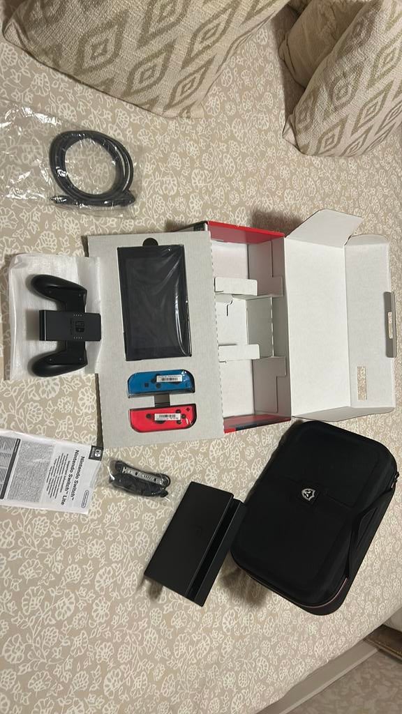 Nintendo switch, Consoles de jeu & Jeux vidéo, Consoles de jeu | Nintendo DS, Enlèvement, Comme neuf