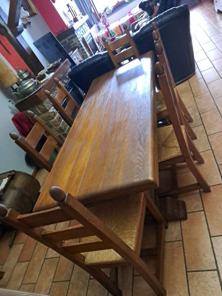 Table de 2 mètres sur 85 cm et six chaises de salle a manger, 150 à 200 cm, Cinq personnes ou plus, Comme neuf, Enlèvement