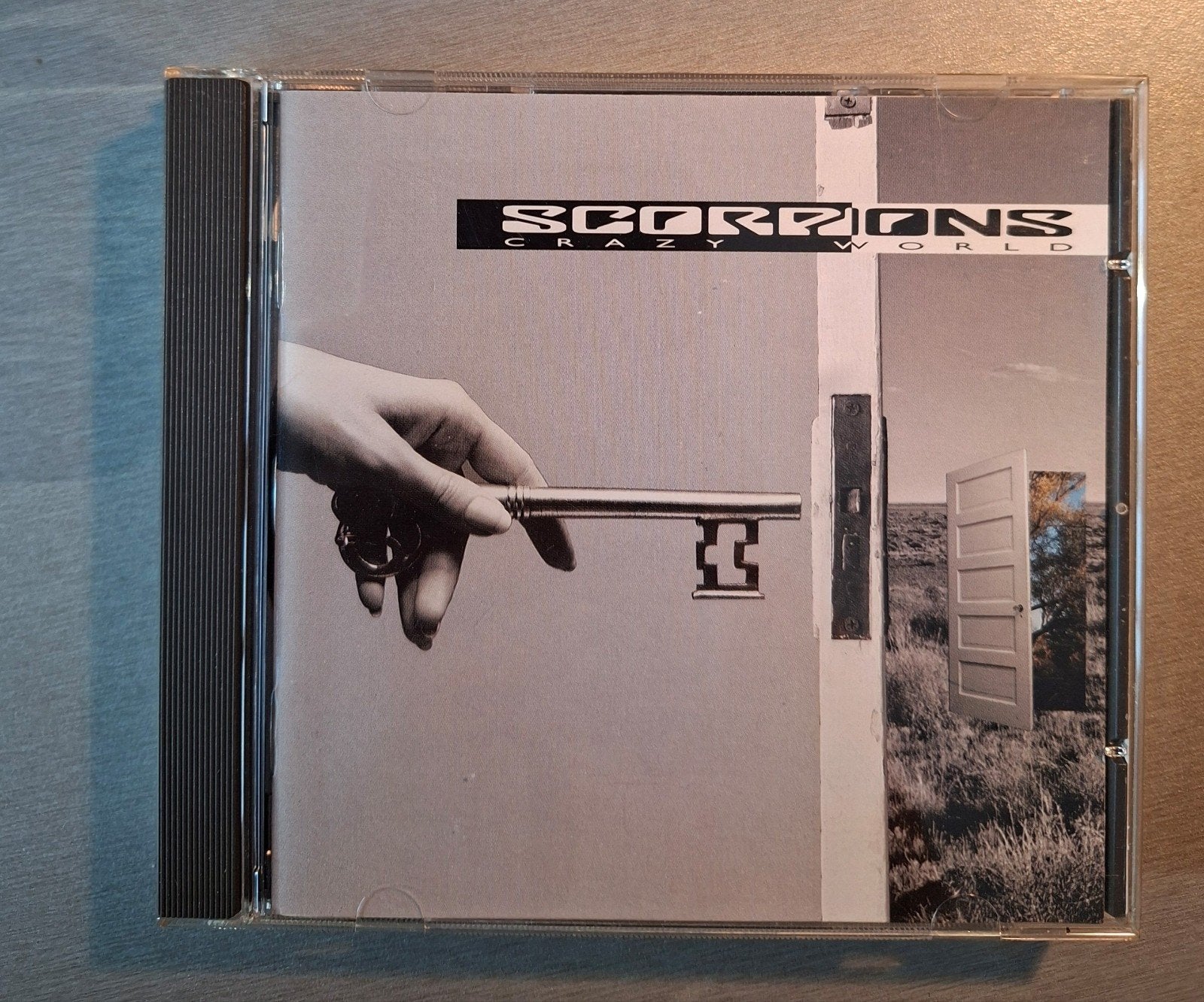 Cd. Scorpions.  Crazy World., Enlèvement ou Envoi