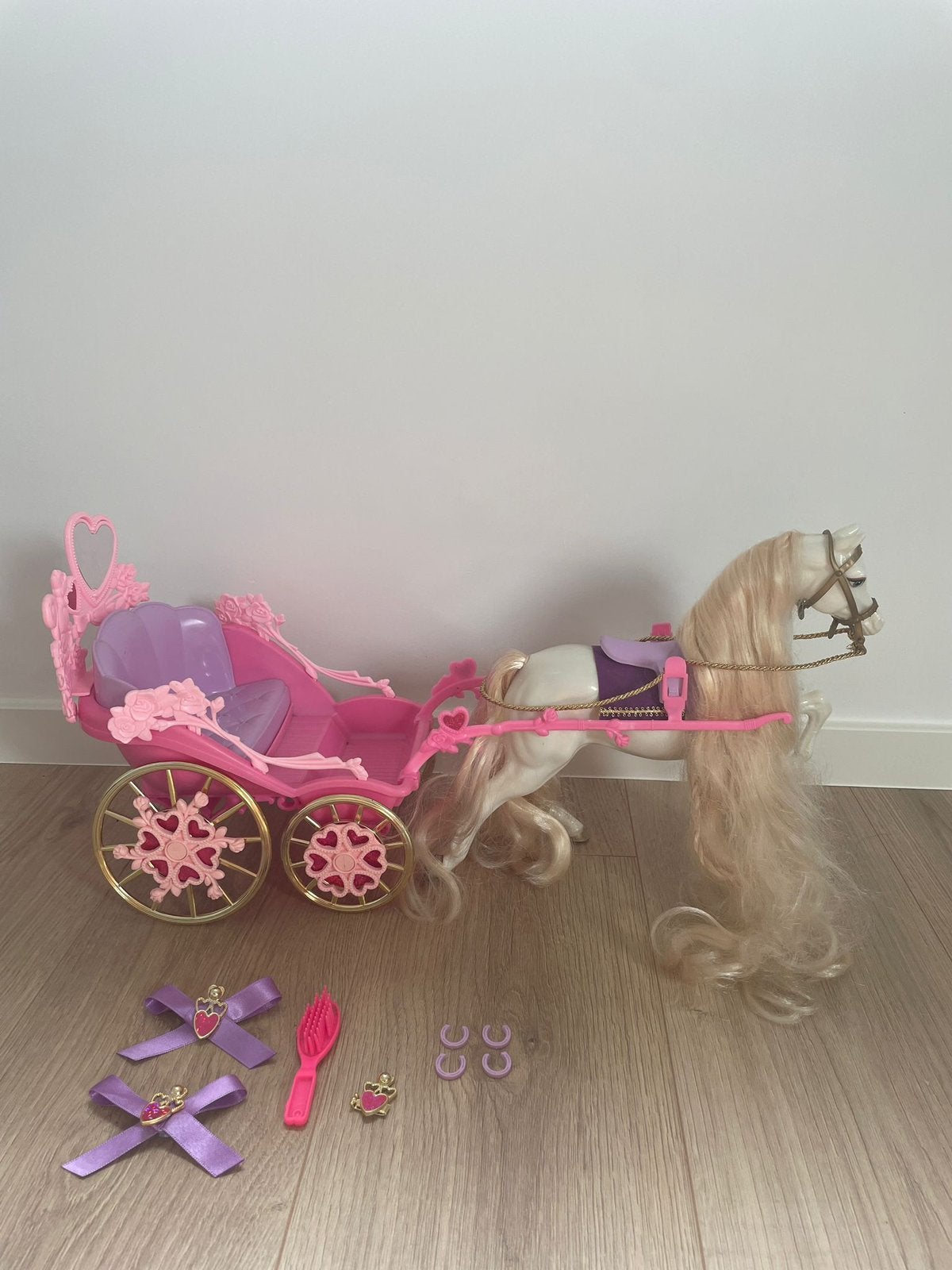 Barbie Rapunzel paard met kar - 2001 - 54255, Kinderen en Baby's, Speelgoed | Poppen, Ophalen of Verzenden, Gebruikt, Barbie