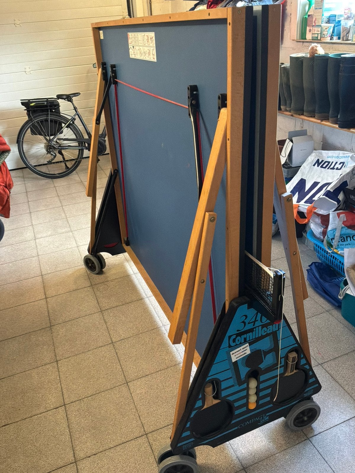 Tafeltennis tafel cornilleau indoor, Sports & Fitness, Ping-pong, Enlèvement, Comme neuf