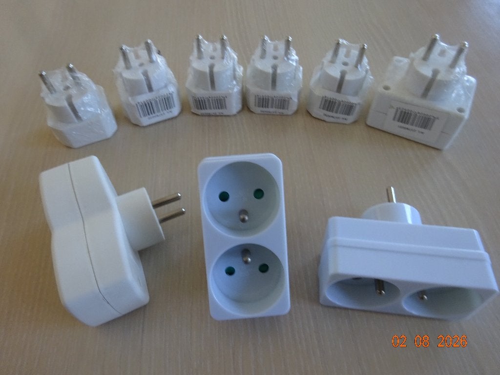 nieuwe stopcontact stekkers, Doe-het-zelf en Bouw, Elektriciteit en Kabels, Ophalen of Verzenden, Nieuw, Stopcontact