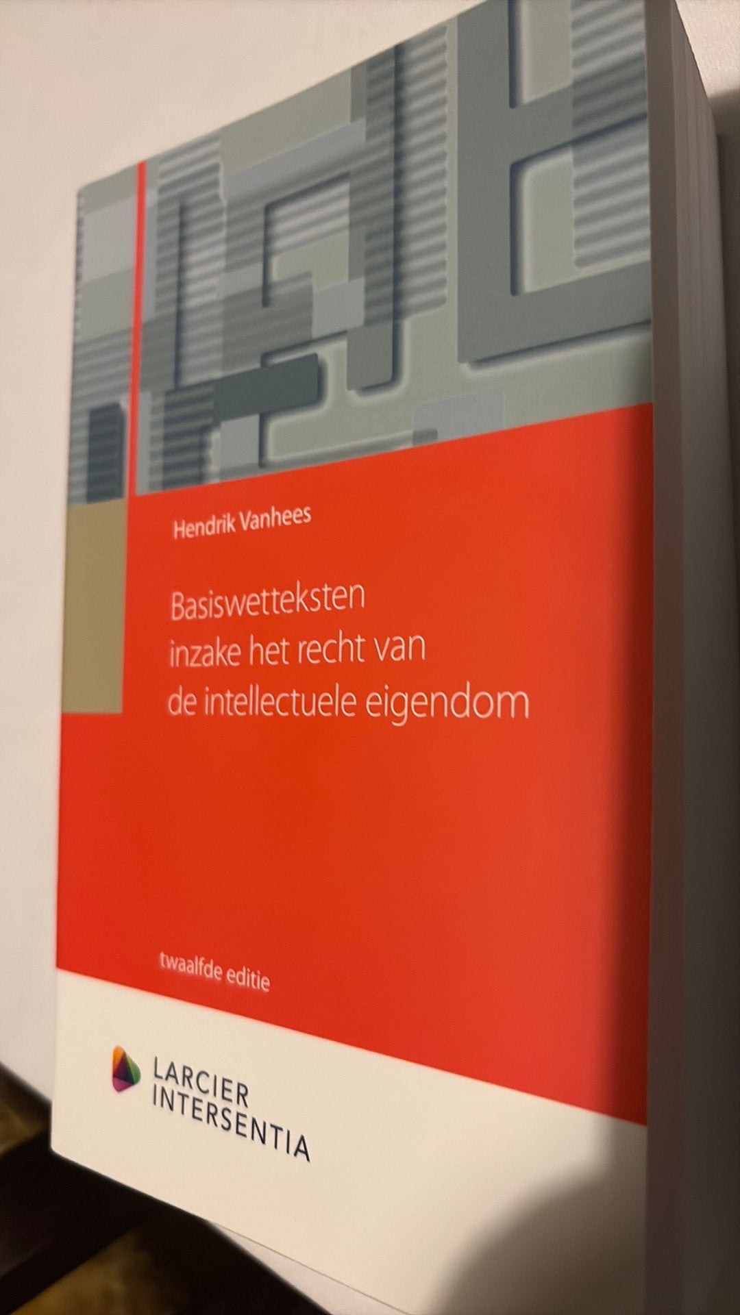 Basiswetteksten inzake het recht van de intellectuele eigend, Ophalen, Hendrik Vanhees
