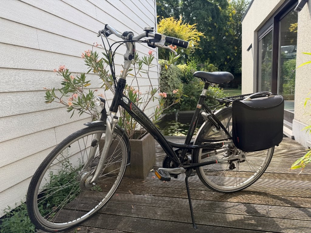 Damesfiets Batavus, Fietsen en Brommers, Ophalen, Gebruikt, Velgrem, Versnellingen