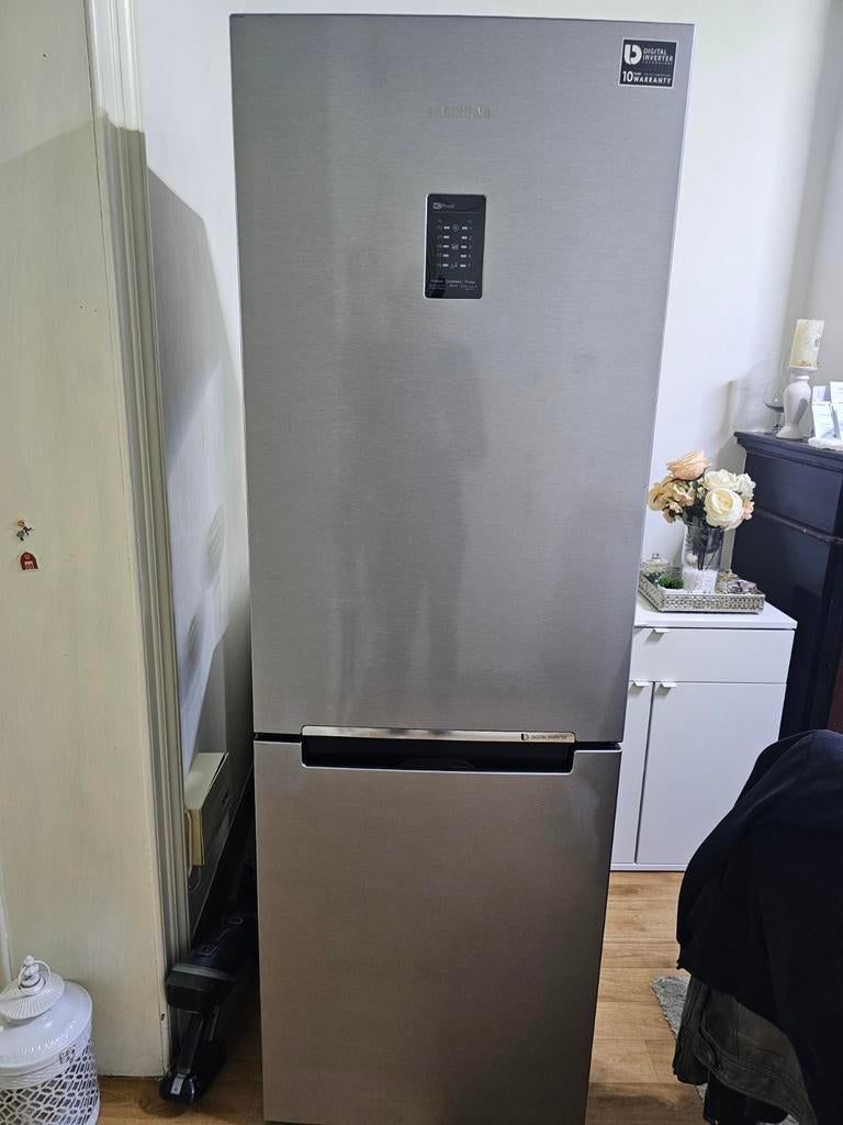 SAMSUNG freezer